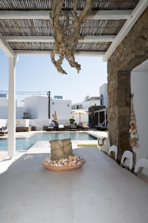 אורנוס Blue, White And Grey Suites מראה חיצוני תמונה