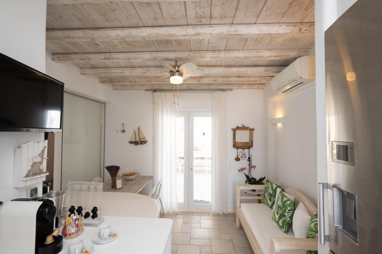 אורנוס Blue, White And Grey Suites מראה חיצוני תמונה