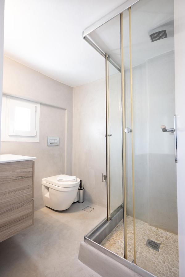 אורנוס Blue, White And Grey Suites מראה חיצוני תמונה